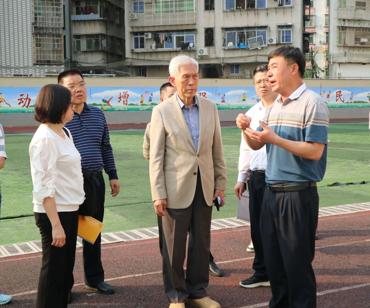 田家炳3.jpg